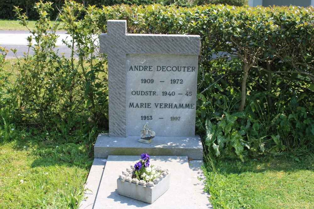 Belgian Graves Veterans Bredene Priorij #3