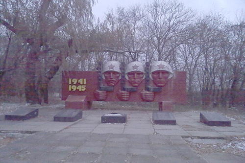 Mass Grave Soviet Soldiers Metalist #1