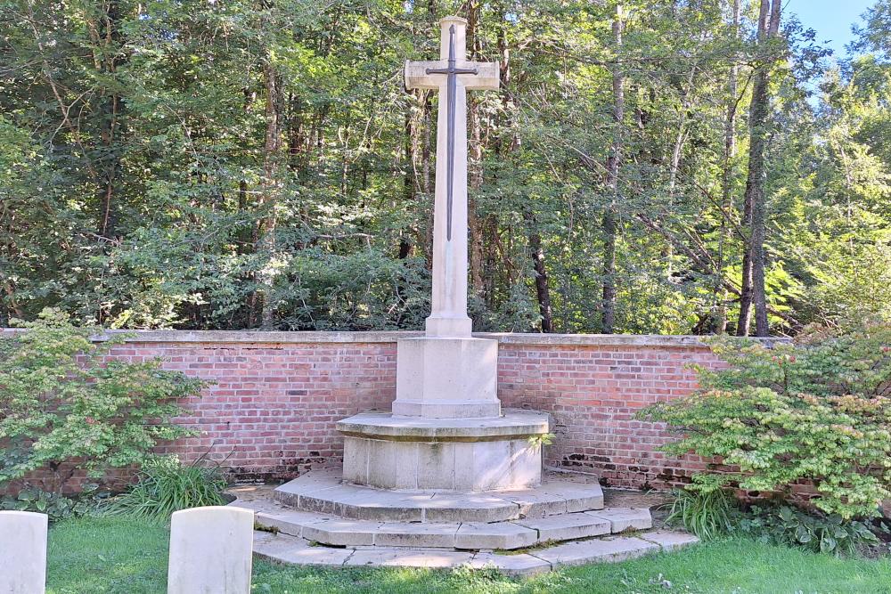 Commonwealth War Cemetery Charmes #2