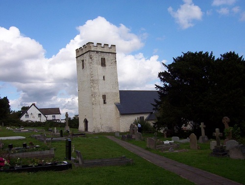 Oorlogsgraf van het Gemenebest St. Edeyrn Churchyard #1