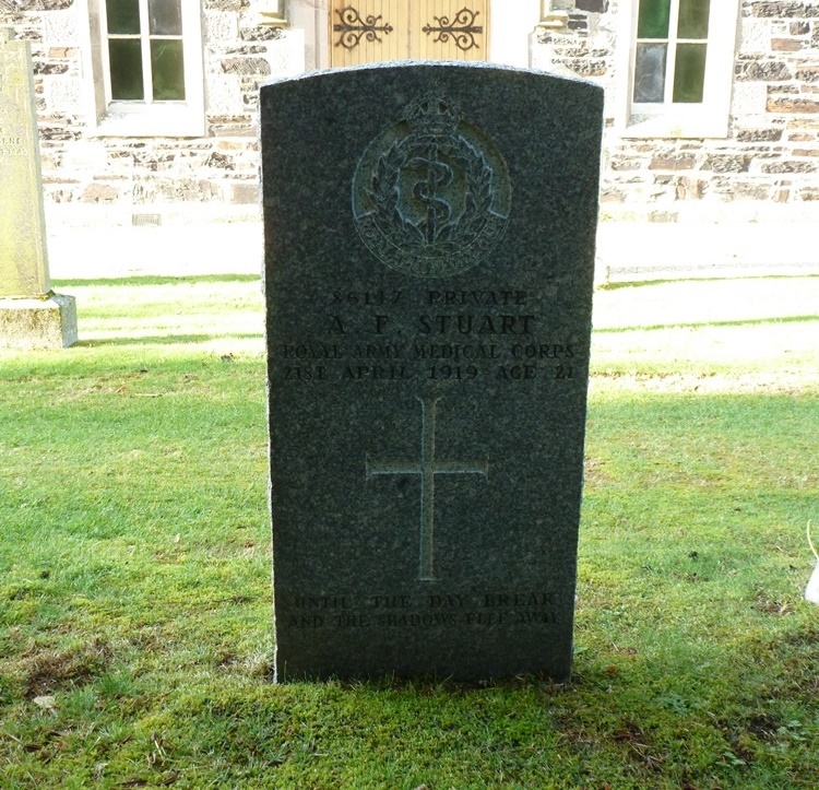 Oorlogsgraf van het Gemenebest Gartly Parish Churchyard #1