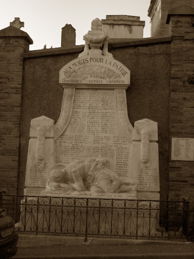 War Memorial Providence, Cimetière and Soupetard