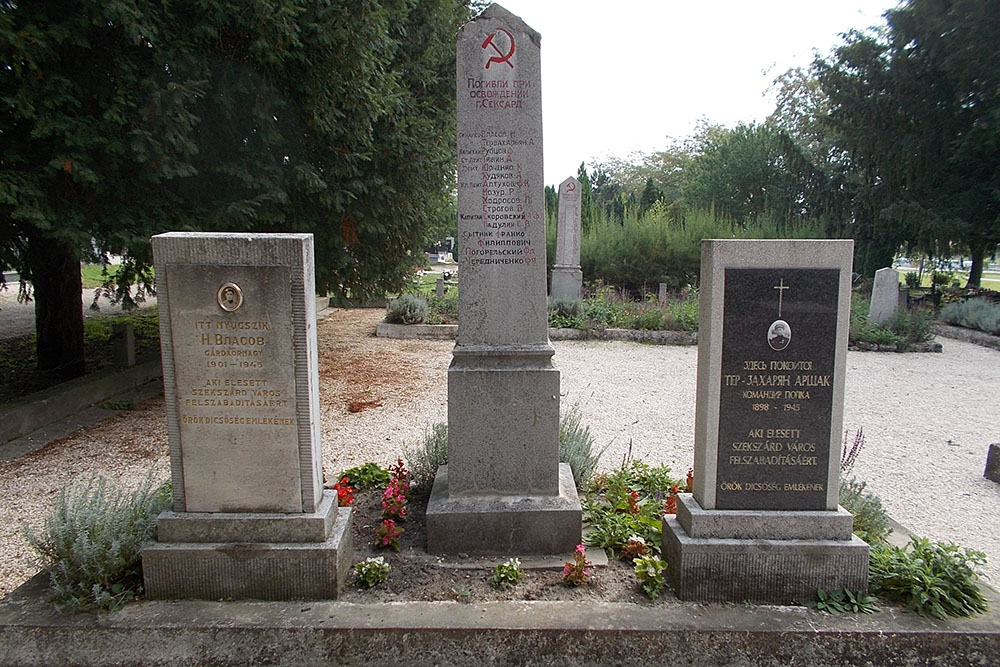 Oorlogsgraven Alsóváros Begraafplaats Szekszárd #3