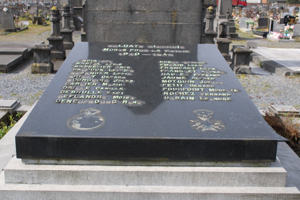 Oorlogsmonument Gesneuvelden 1940-1945 Begraafplaats Binche #3