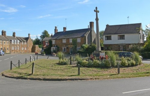 Oorlogsmonument Great Easton #1