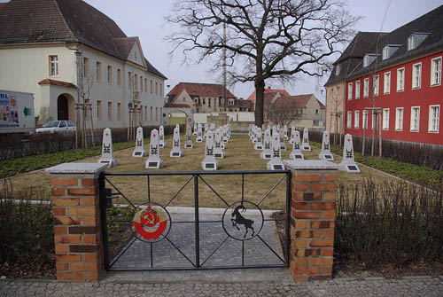 Soviet War Cemetery Am Dammtor (Jterbog)