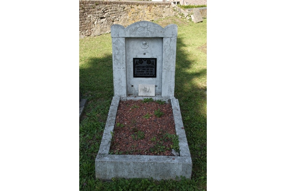 Belgian War Grave Mlen Churchyard