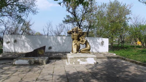 Oorlogsmonument Fabritskoye #1