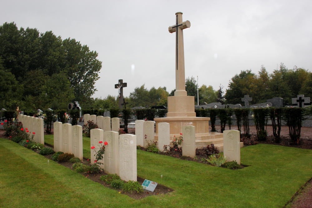 Commonwealth War Graves Sailly-sur-la-Lys #2