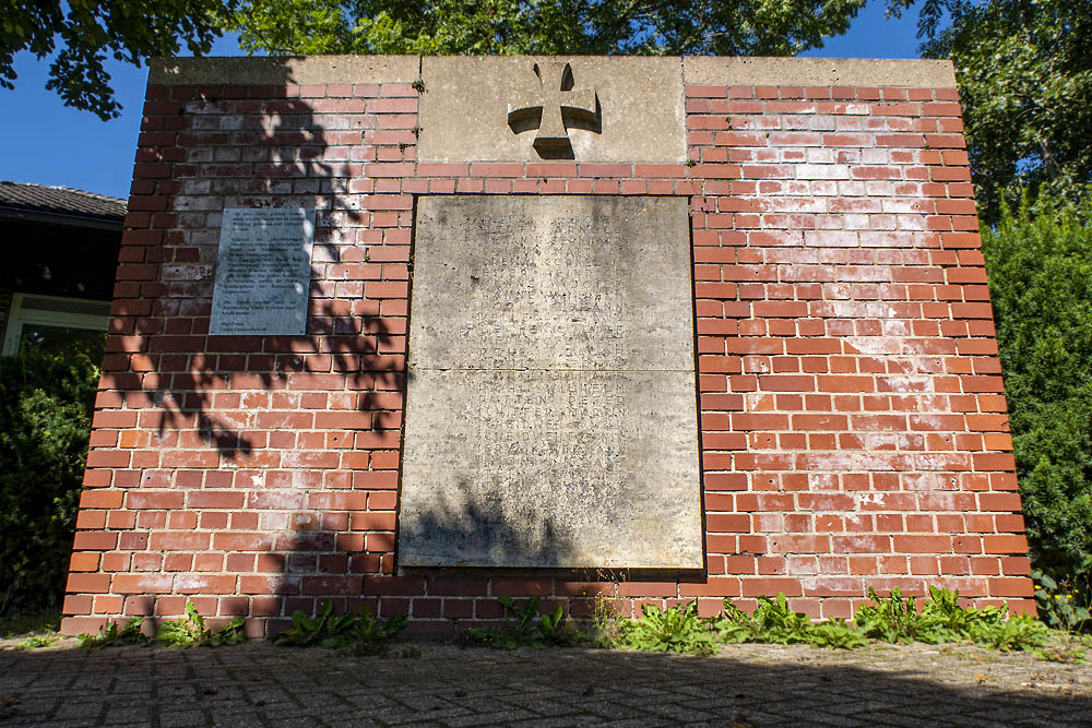 Oorlogsmonument Hoven #3