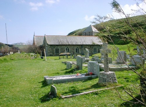 Commonwealth War Grave St. Winwalloe Churchyard #1