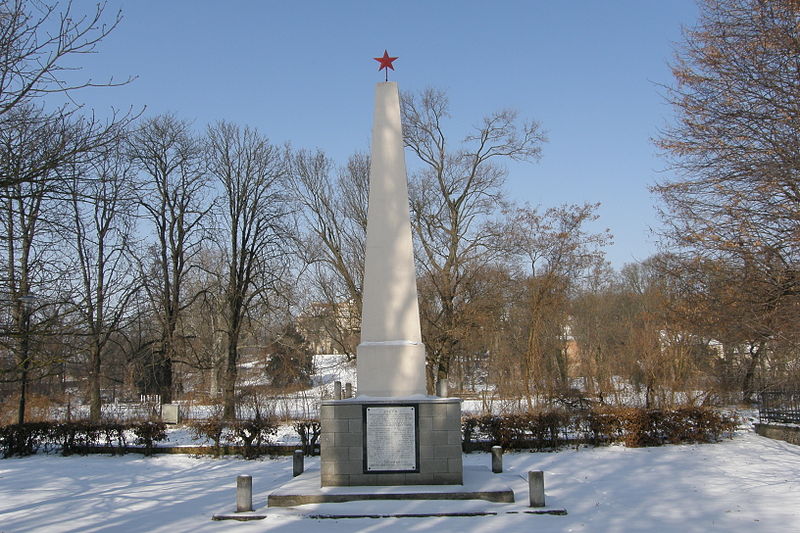 Sovjet Oorlogsgraven Ladendorf #1