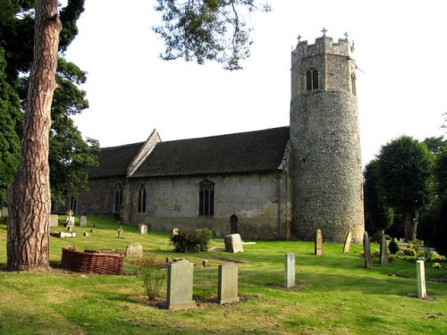 Oorlogsgraven van het Gemenebest St. Edmund Churchyard #1