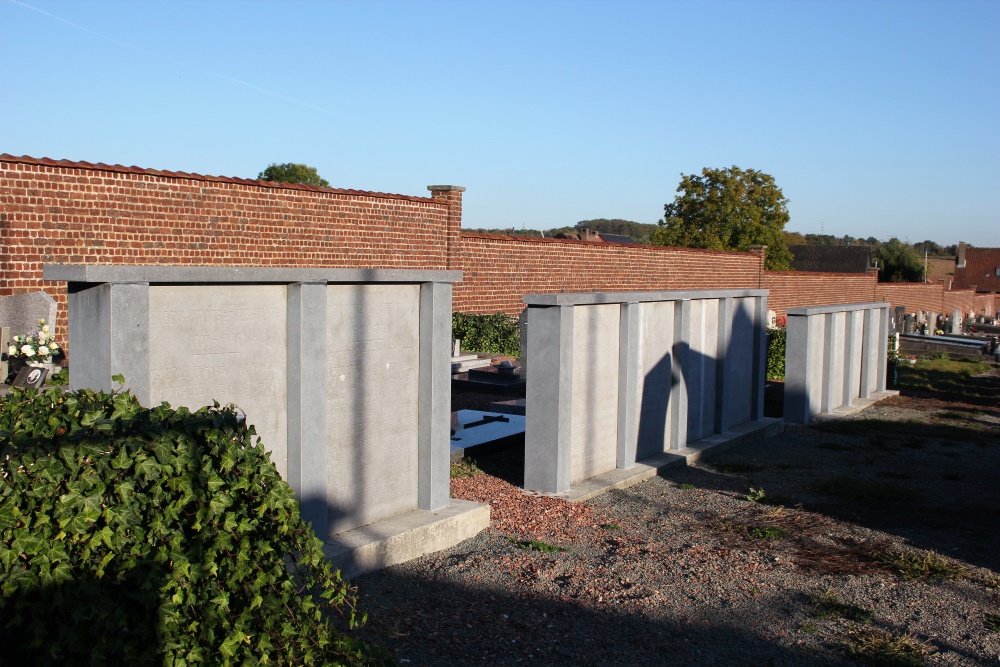 Oorlogsmonument Tweede Wereldoorlog Saintes #1