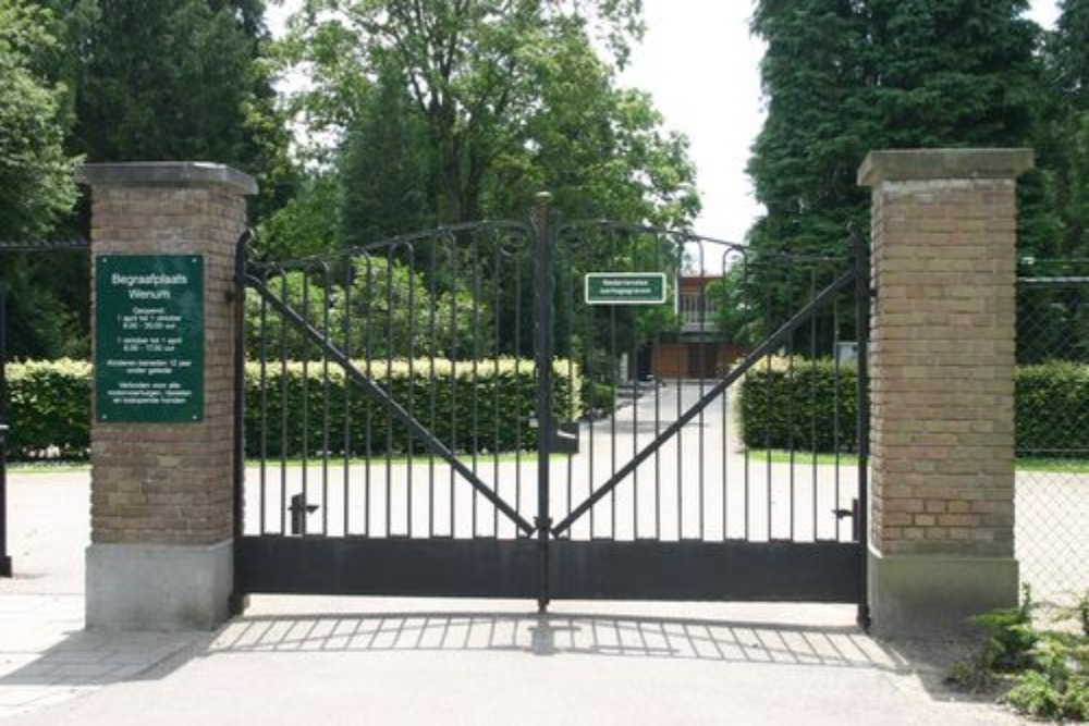 Dutch War Graves Wenum #1