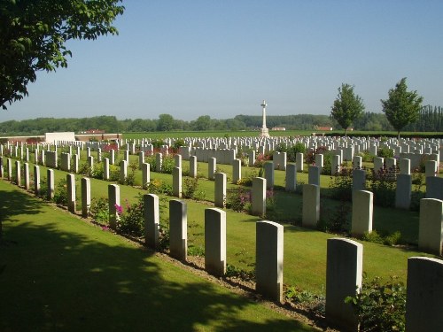 Commonwealth War Cemetery Cambrin #1