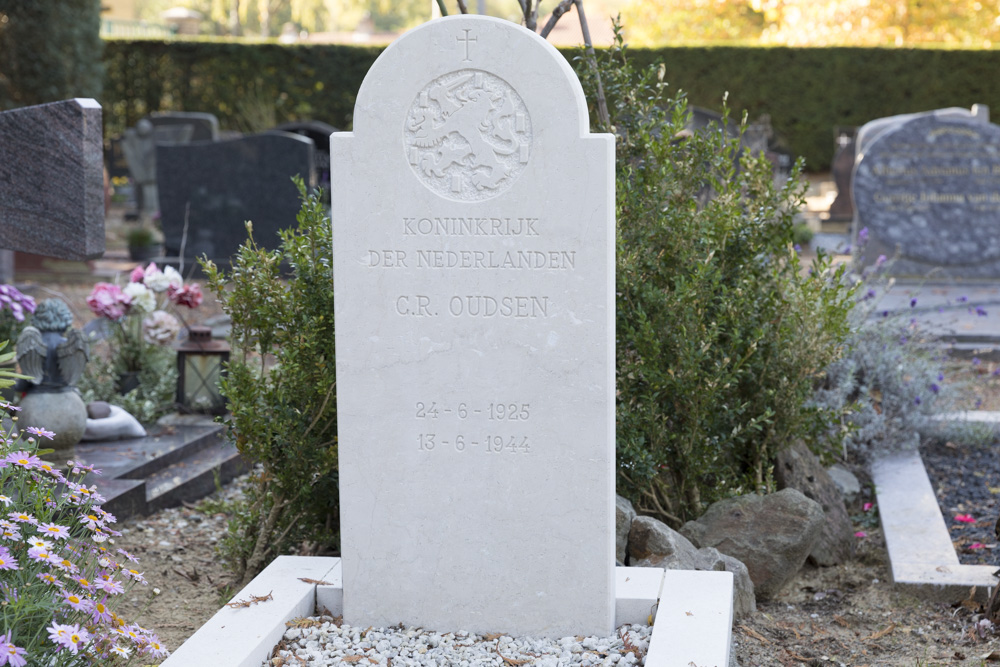 Dutch War Grave Ede #1