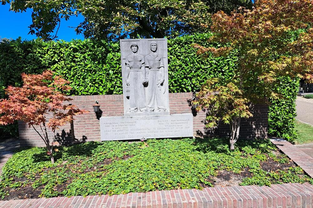 Memorial Cemetery Kampstraat Heerlen #1