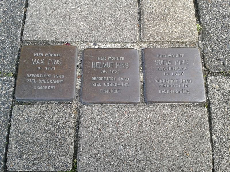 Stumbling Stones Mühlenstraße 57