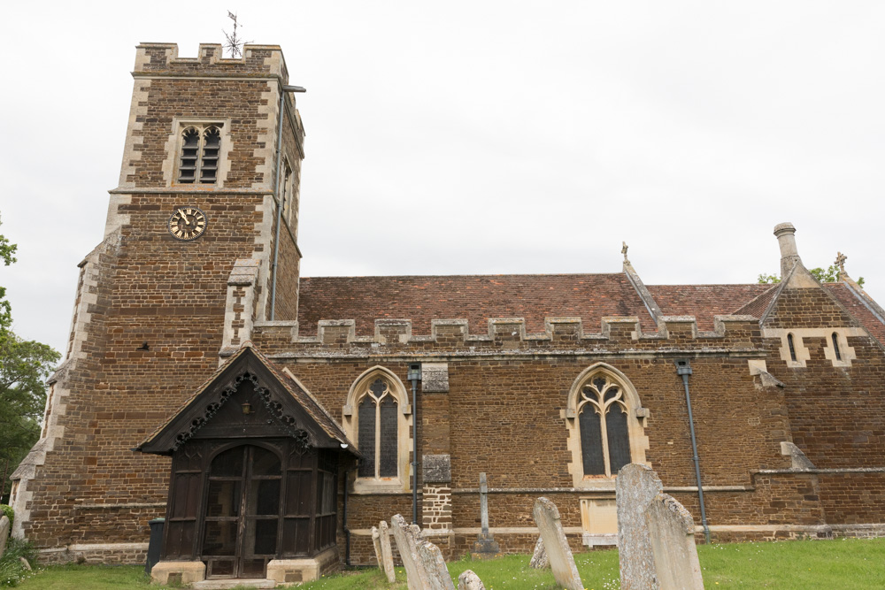 Oorlogsgraf van het Gemenebest All Saints Churchyard