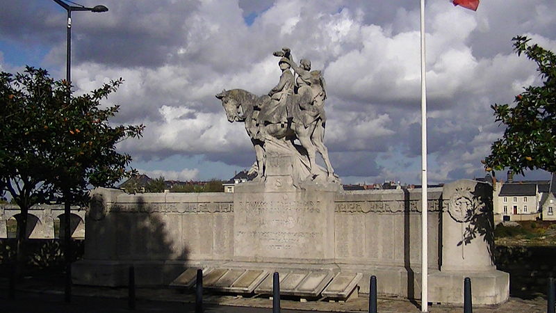 Oorlogsmonument Saumur #1