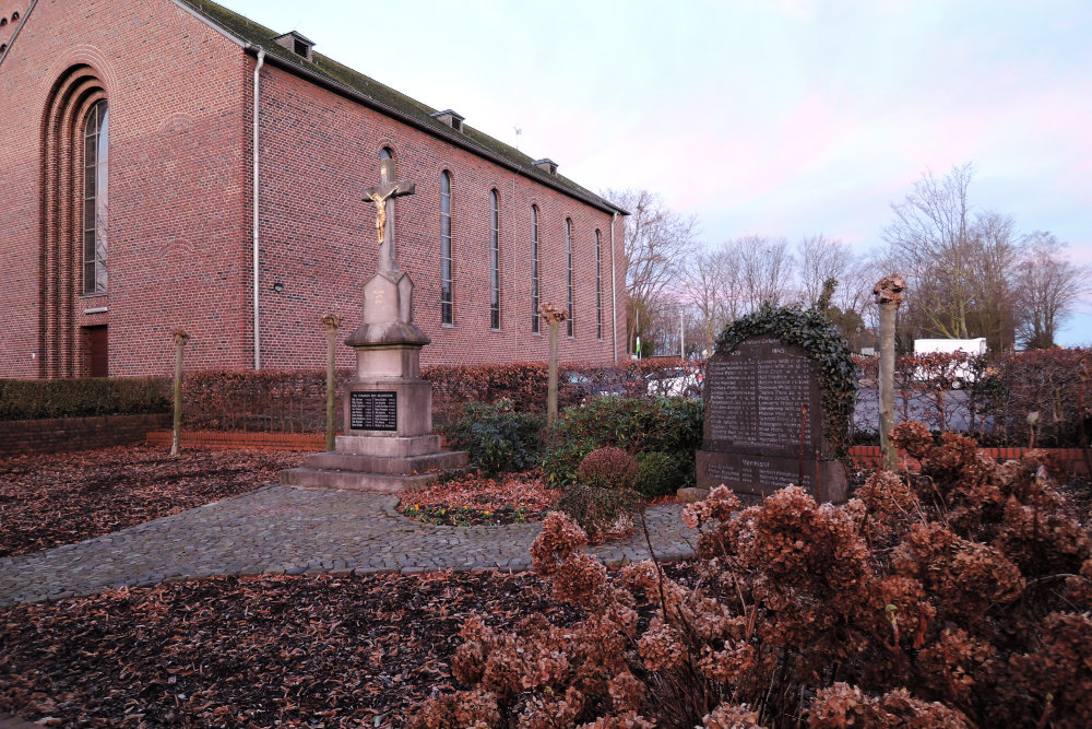 War Memorial Tschenbroich #4