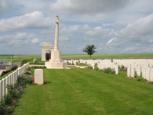 Commonwealth War Cemetery Ovillers