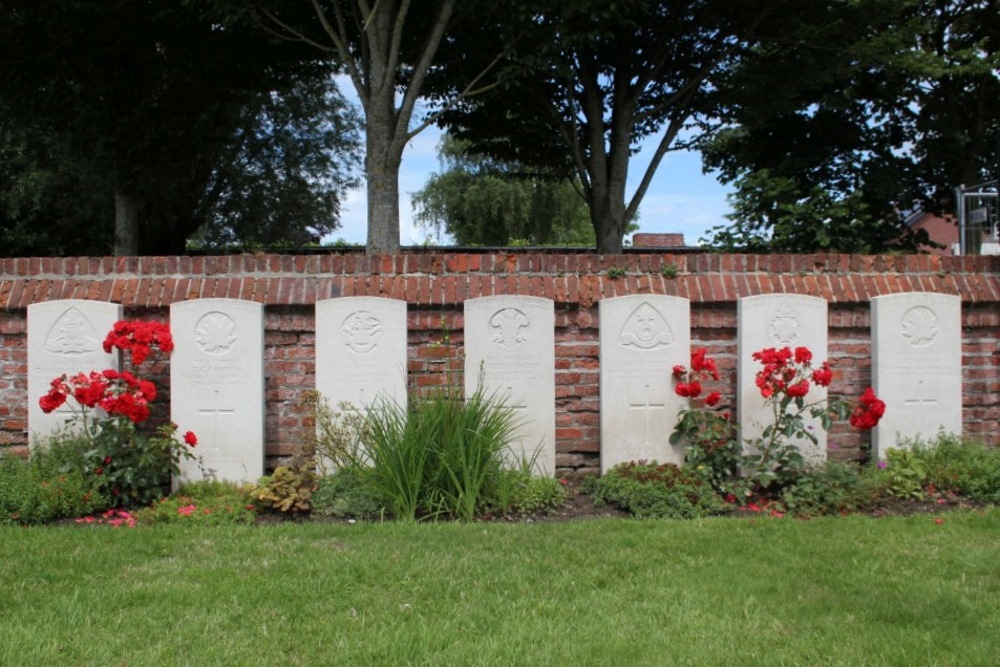 Commonwealth War Cemetery Poperinghe Old #5