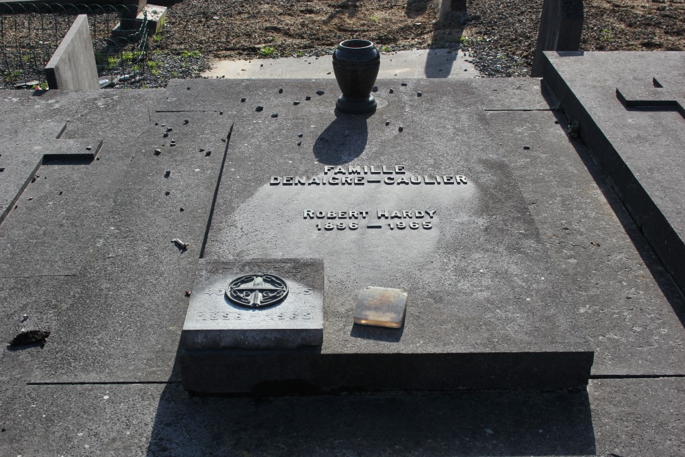 Belgian Graves Veterans Casteau #1