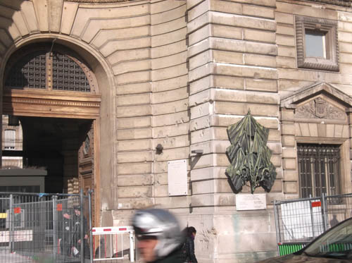 Gedenkteken 50e Jubileum Opstand Préfecture de Police #2