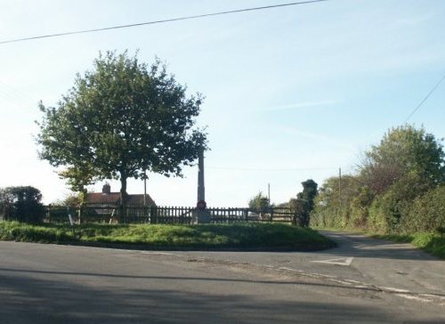 Oorlogsmonument Wramplingham #1