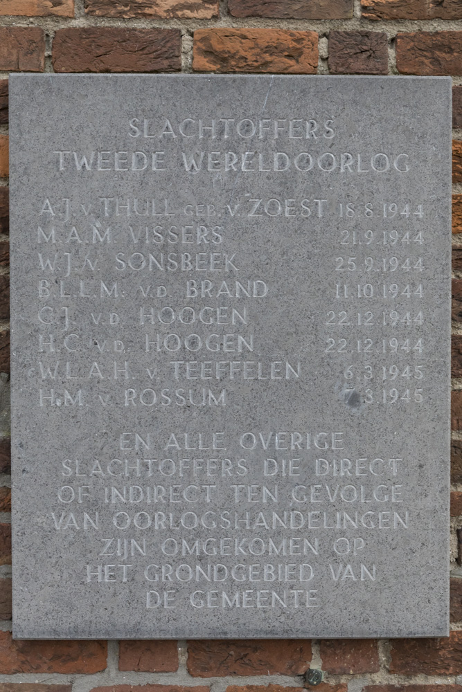 Oorlogsmonument & Gedenkteken Wederopbouw Kerk Maren-Kessel #2