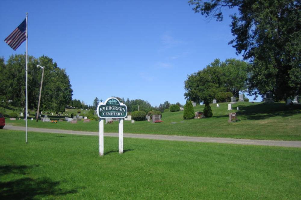 Commonwealth War Grave Evergreen Cemetery