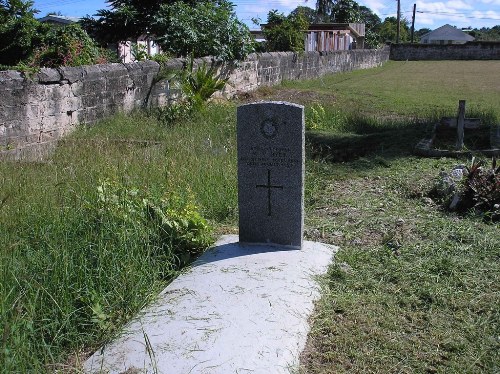 Oorlogsgraf van het Gemenebest St. Barnabas Churchyard