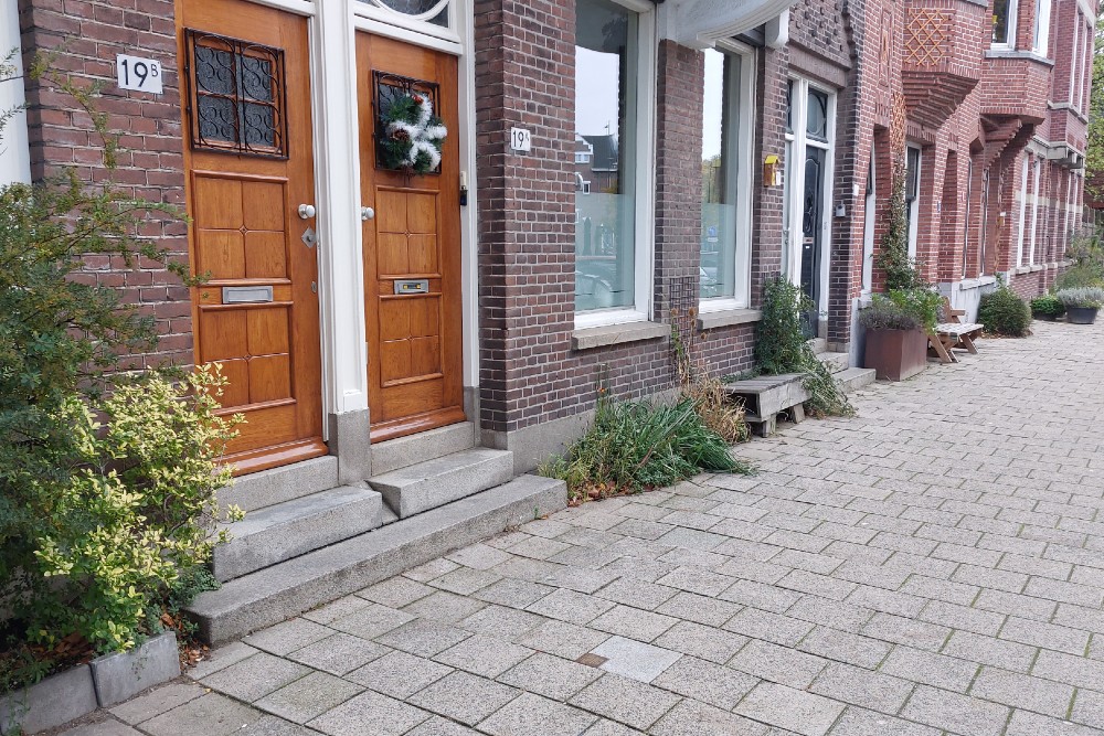 Stumbling Stone Burgemeester Meineszlaan 19b #2