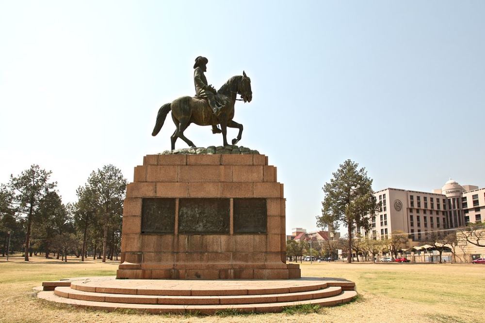 Equistrian Statue of General Louis Botha #1