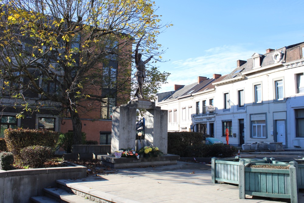 Oorlogsmonument Morlanwelz #1