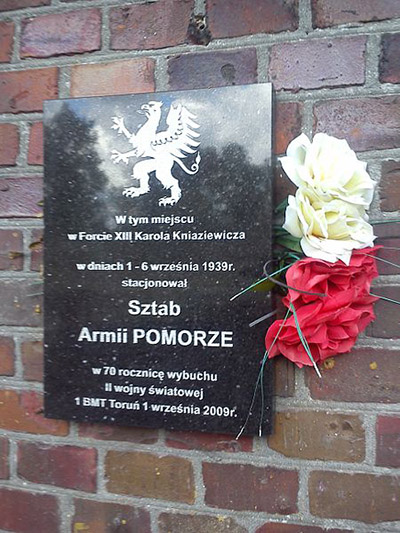 Gedenkteken Stafleden Poznan-leger #1
