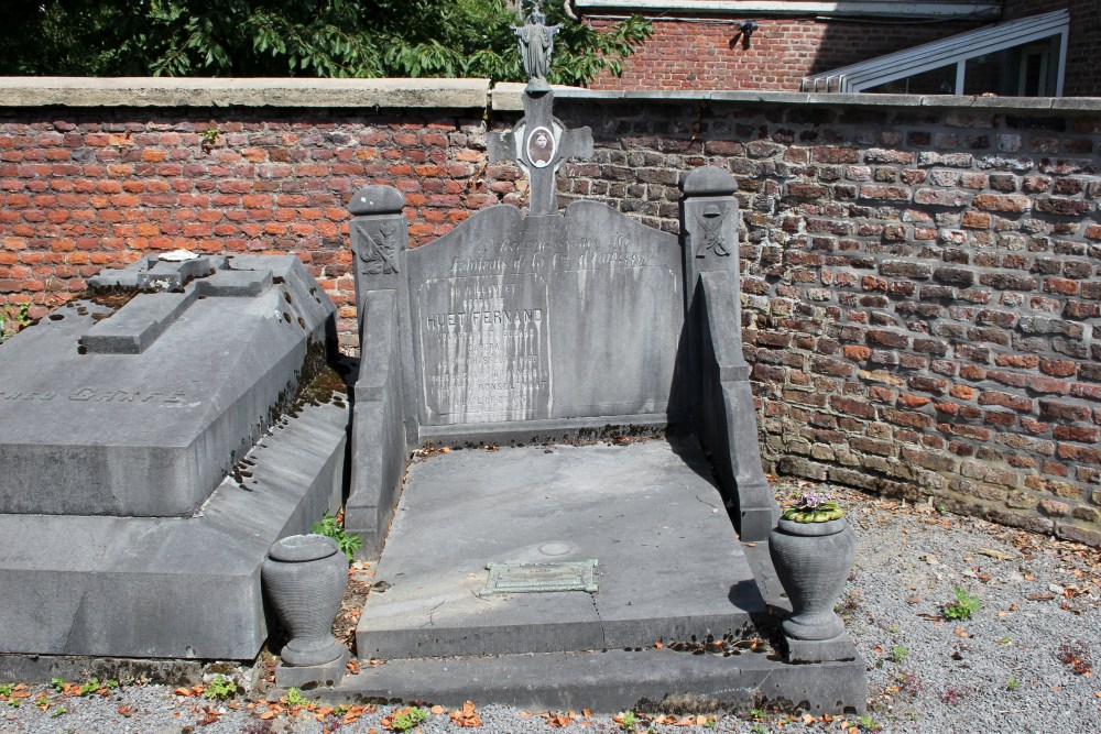 Belgian War Grave Embourg