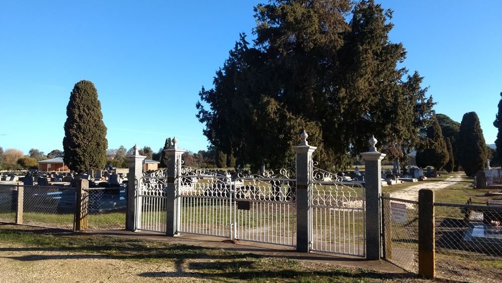 Commonwealth War Graves Avoca Cemetery