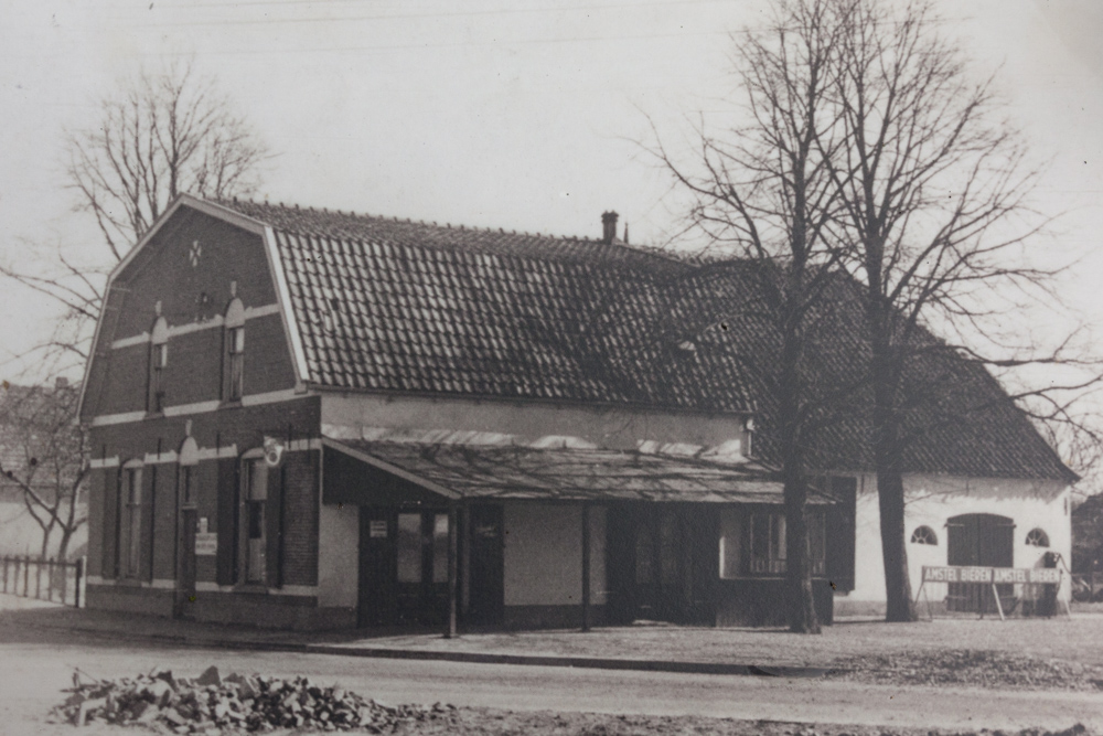 Informatiebord Caf de Waldhoorn in oorlogstijd #4