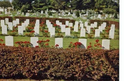 Commonwealth War Graves Littlehampton Cemetery #1