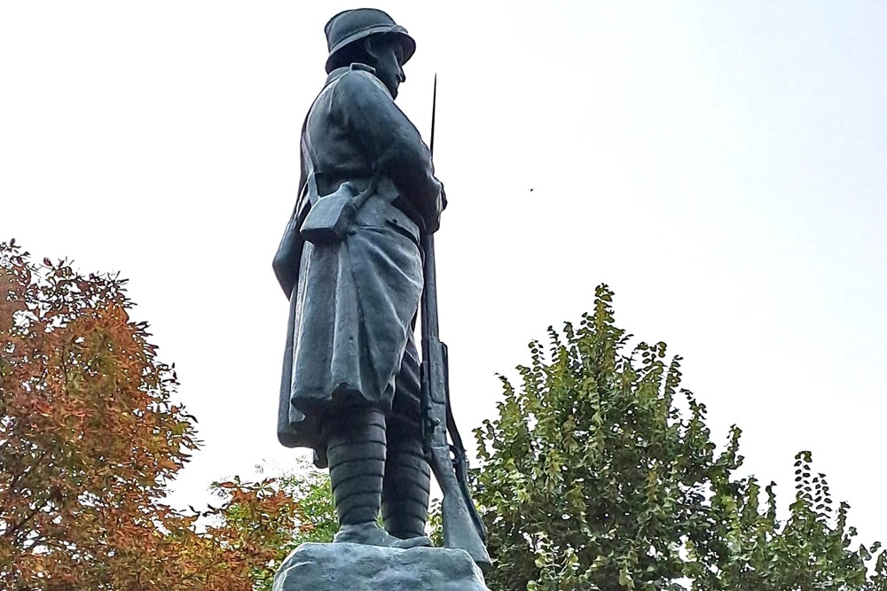 War Memorial Sermizelles #5