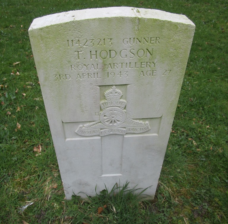 Commonwealth War Grave All Hallows Churchyard