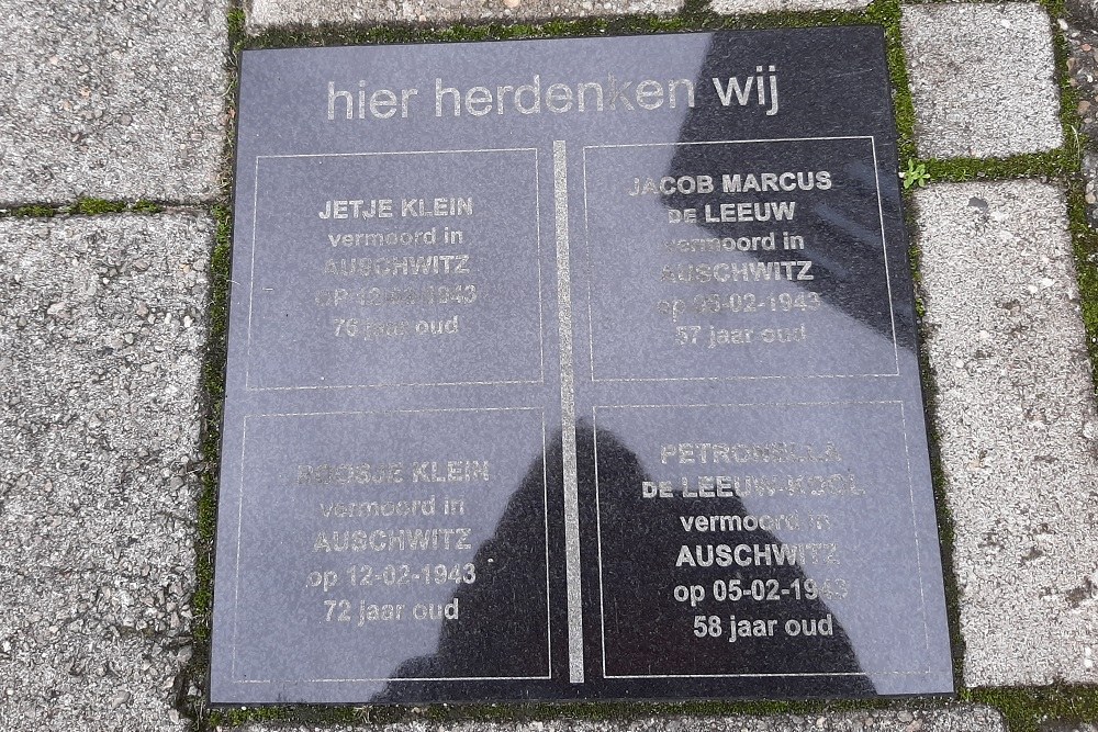 Memorial Stones Brouwersstraat 10 #1