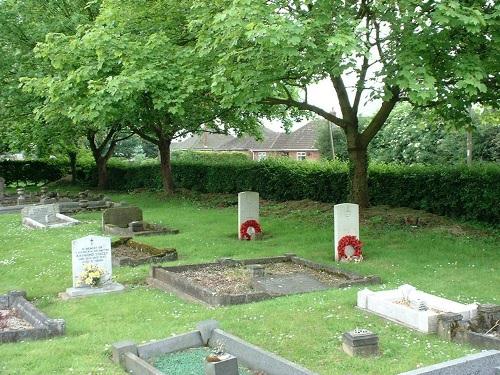 Commonwealth War Graves St Mary Churchyard