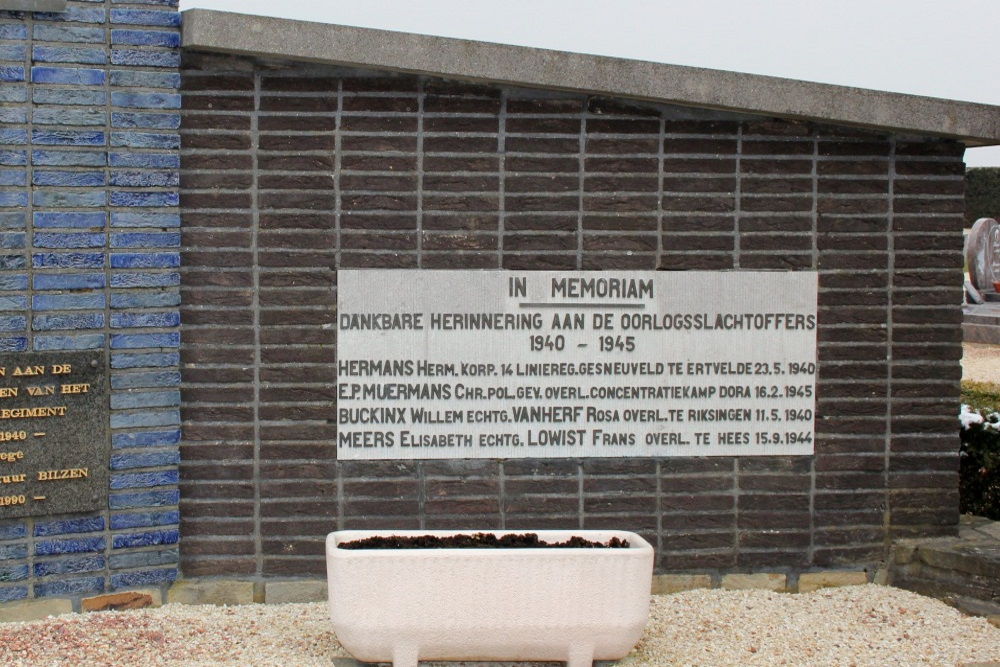 War Memorial Cemetery Hees