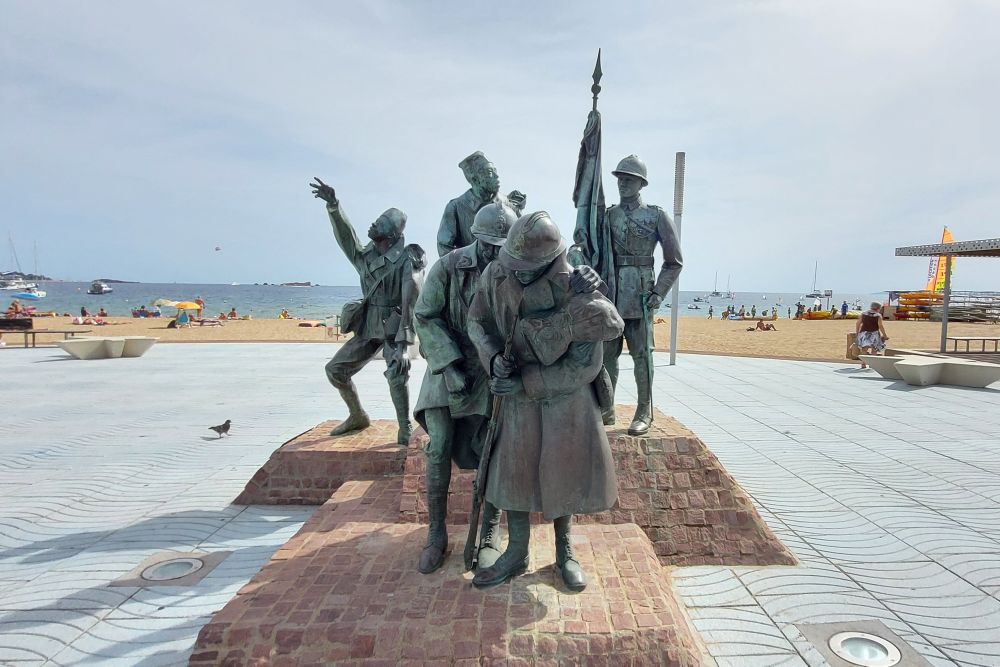 Monument Afrikaanse Soldaten in Franse Krijgsdienst Frjus