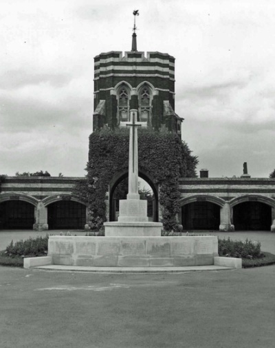 Commonwealth War Graves Gilroes Cemetery