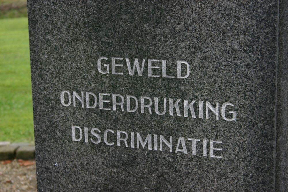 Oorlogsmonument Niekerk #3